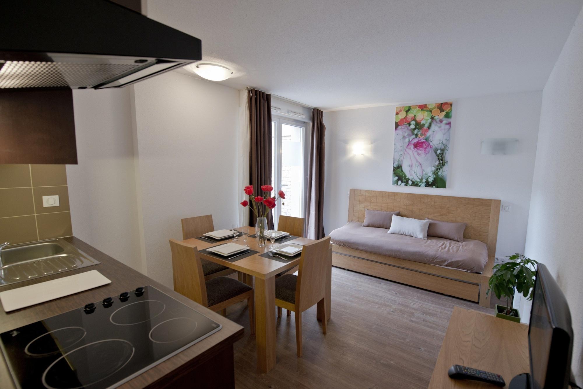 Zenitude Hôtel-Résidences Les Portes d'Alsace Mutzig Exterior foto